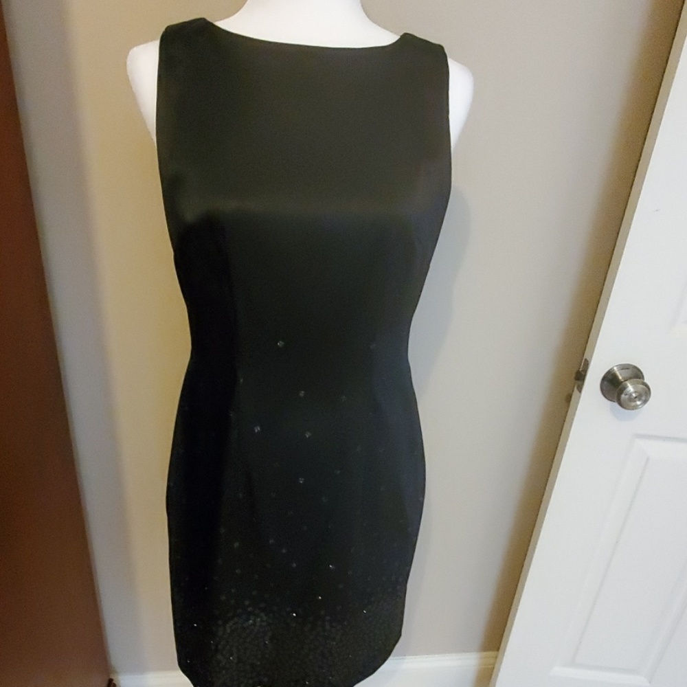 Black sleeveless cocktail dress